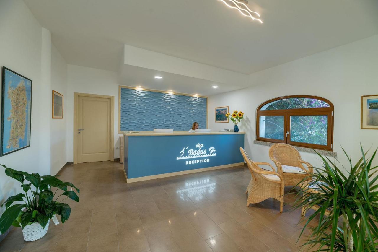 Residenza Pierre Et Vacances Badus Badesi Bagian luar foto