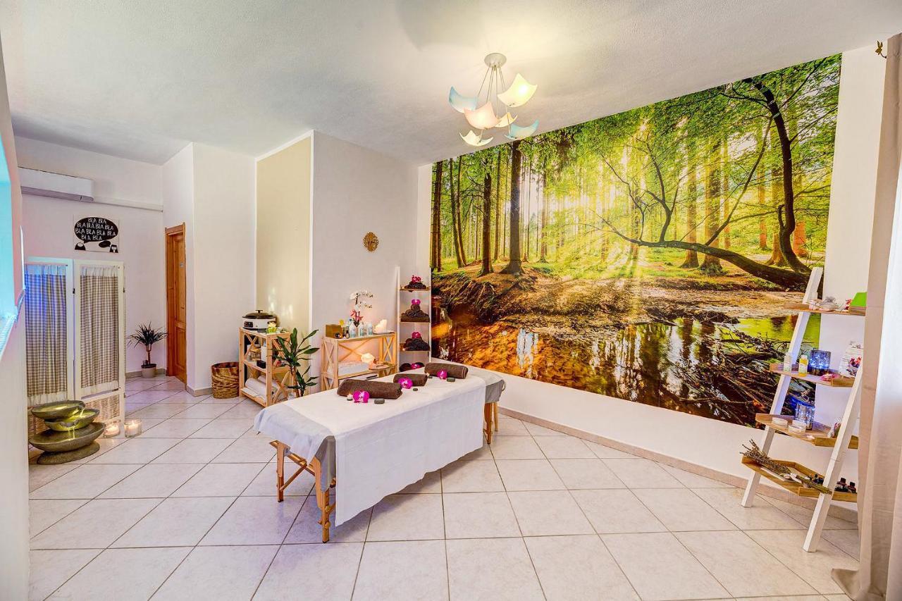Residenza Pierre Et Vacances Badus Badesi Bagian luar foto